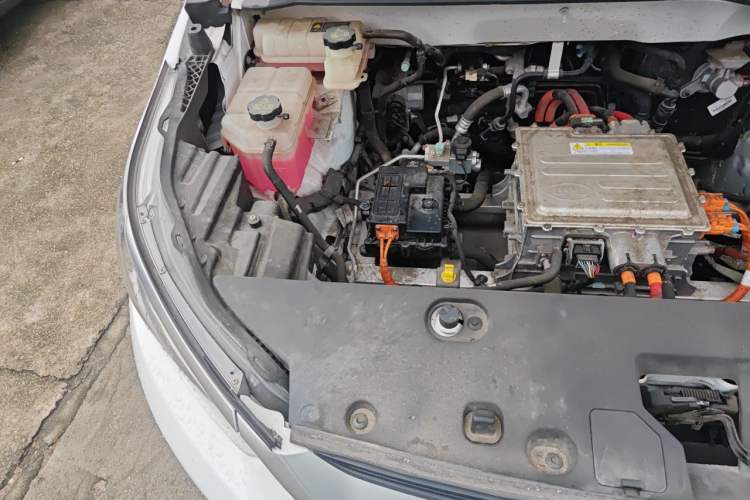Used BYD Yuan Pro 2021 401 km Deluxe Version Engine Bay Right