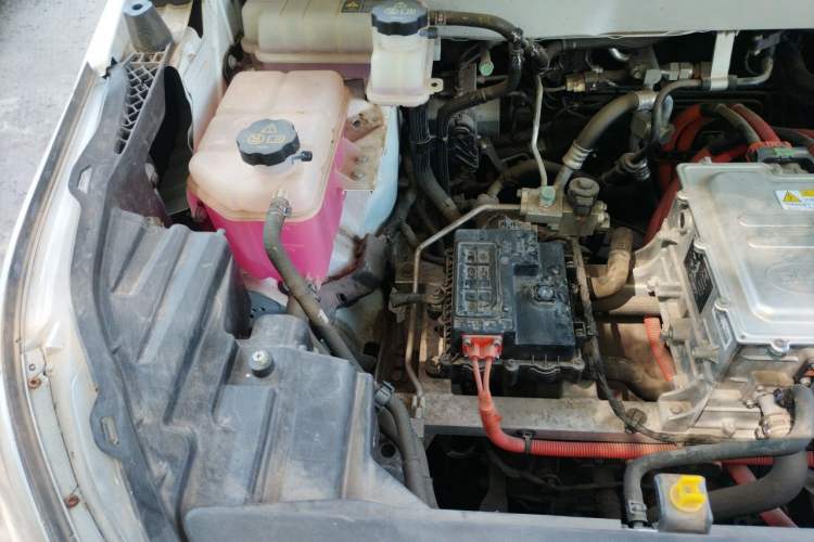 Used BYD Yuan Pro 2021 401 km Deluxe Version Engine Bay Right