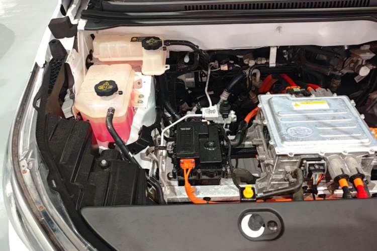 Used BYD Yuan Pro 2021 401 km Deluxe Version Engine Bay Right