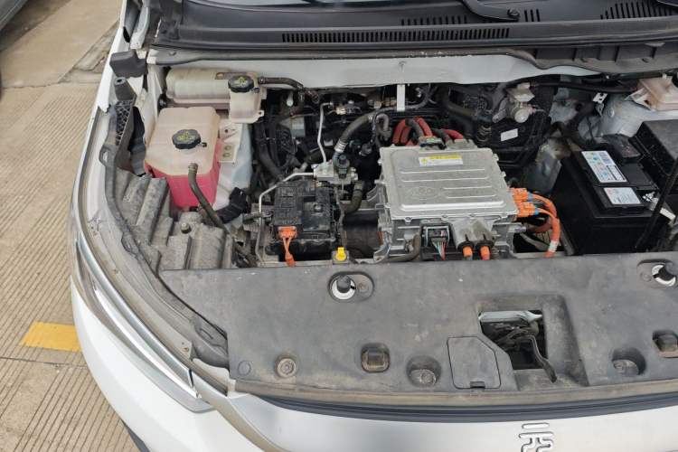 Used BYD Yuan Pro 2021 401 km Luxury Version Engine Bay Right