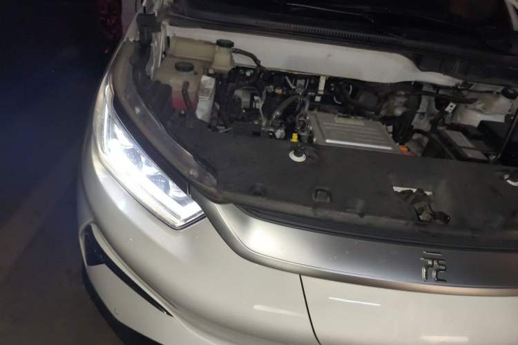 Used BYD Yuan Pro 2021 401 km Deluxe Version Engine Bay Right