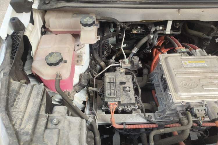 Used BYD Yuan Pro 2021 401 km Deluxe Version Engine Bay Right