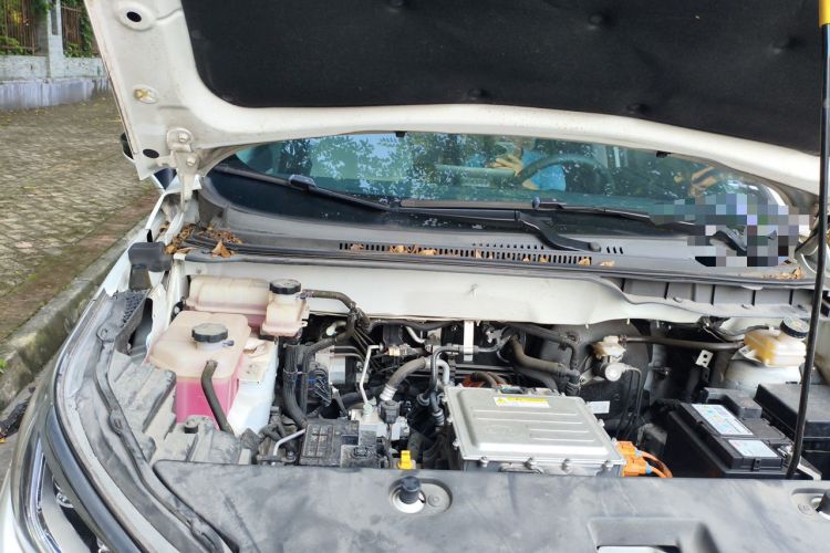 Used BYD Yuan Pro 2021 401 km Deluxe Version Engine Bay Right