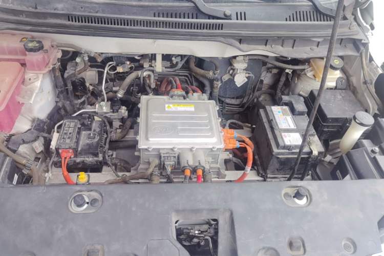 Used BYD Yuan Pro 2021 "Love for a Lifetime" Edition Engine Bay
