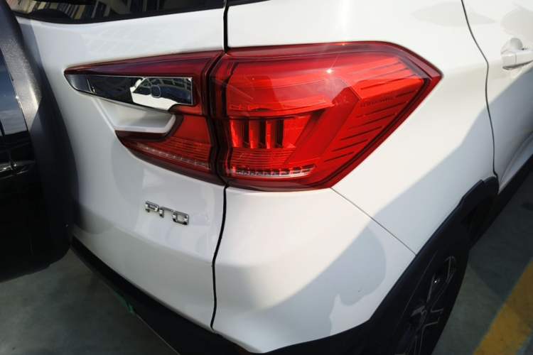 Used BYD Yuan Pro 2021 401 km Luxury Version Exterior 3