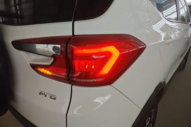 Used BYD Yuan Pro 2021 401 km Luxury Version Exterior 3