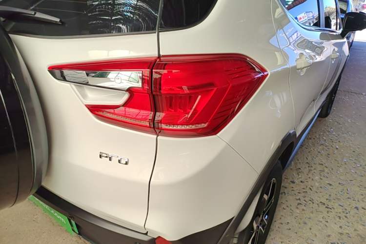 Used BYD Yuan Pro 2021 401 km Deluxe Version Exterior 3