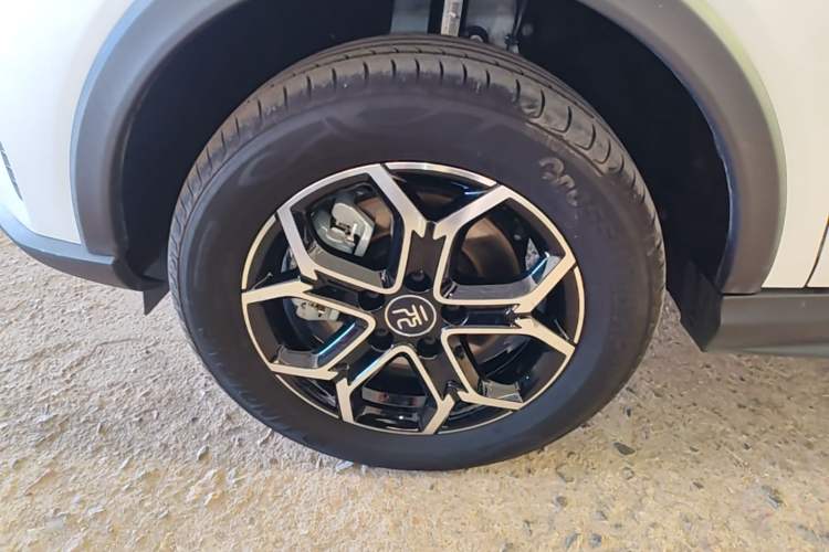 Used BYD Yuan Pro 2021 401 km Deluxe Version Exterior 4