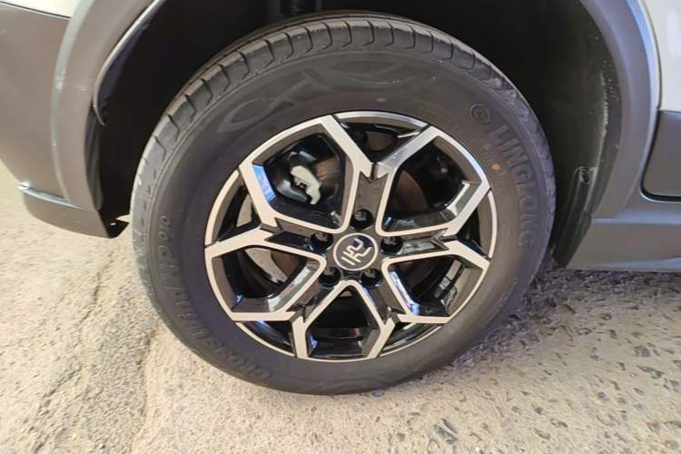 Used BYD Yuan Pro 2021 401 km Deluxe Version Exterior 5