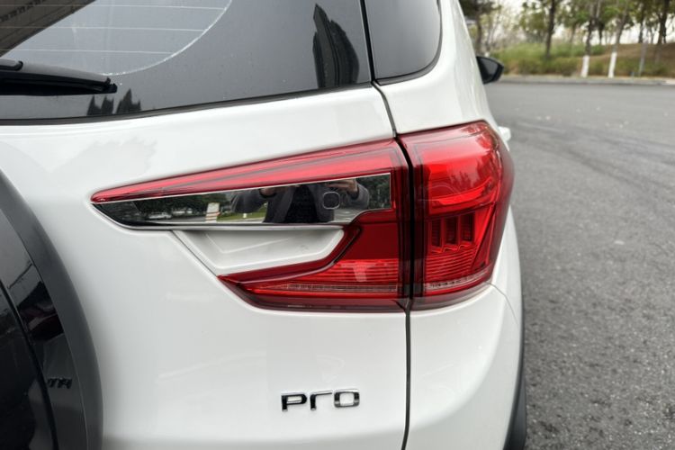 Used BYD Yuan Pro 2021 401 km Deluxe Version Exterior 5
