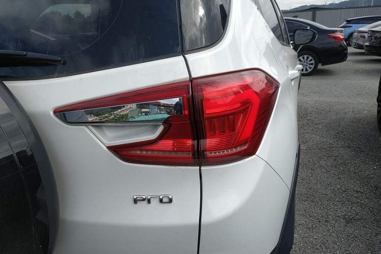 Used BYD Yuan Pro 2021 "Love for a Lifetime" Edition Exterior 6