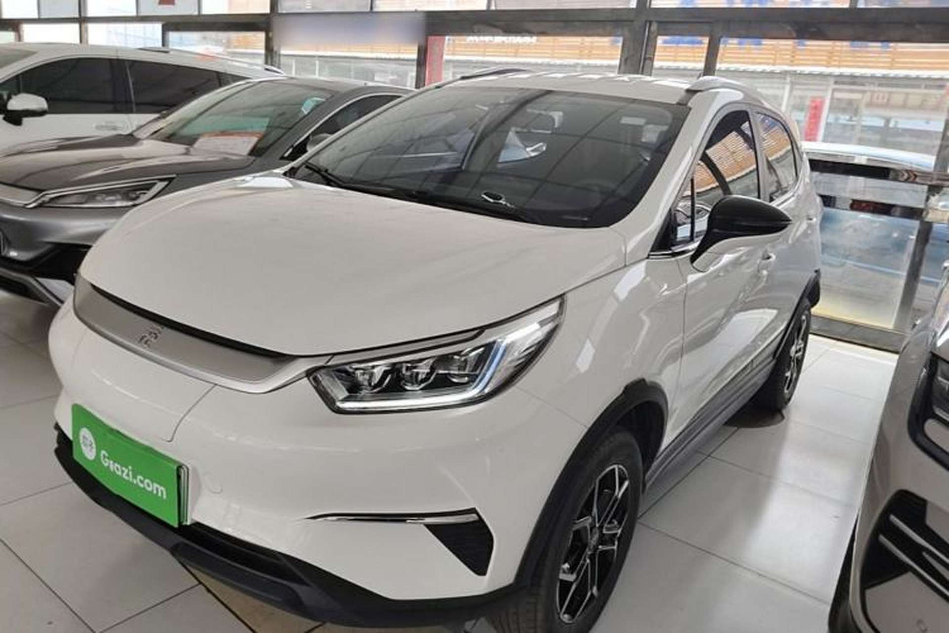 Used BYD Yuan Pro 2021 401 km Luxury Version Front Left 45 Deg