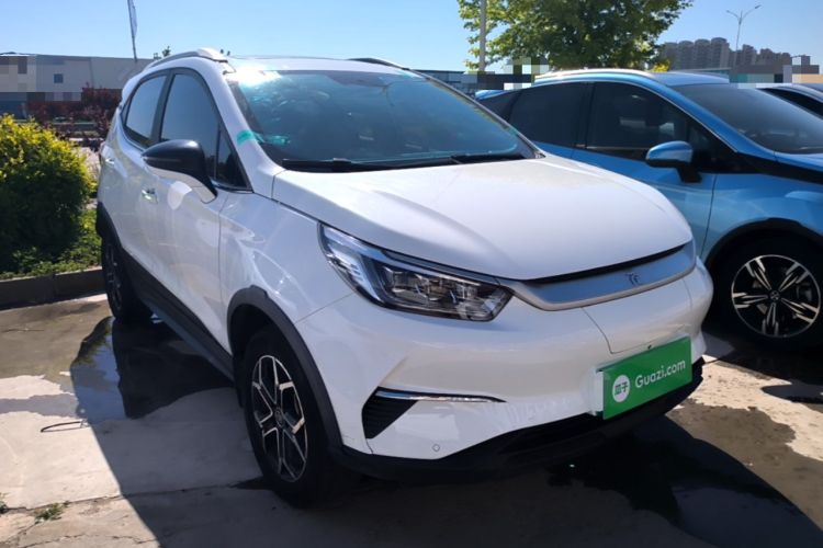 Used BYD Yuan Pro 2021 401 km Deluxe Version Front Right 45 Deg