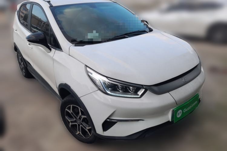 Used BYD Yuan Pro 2021 "Love for a Lifetime" Edition Front Right 45 Deg