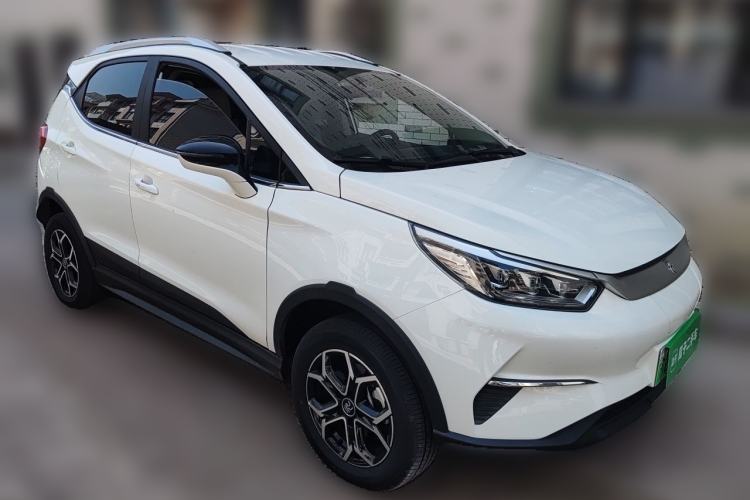 Used BYD Yuan Pro 2021 401 km Luxury Version Front Right 45 Deg