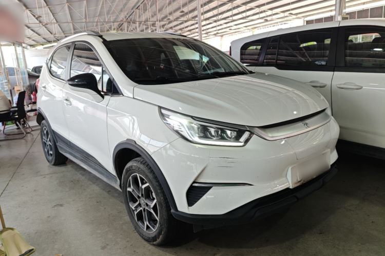 Used BYD Yuan Pro 2021 401 km Luxury Version Front Right 45 Deg