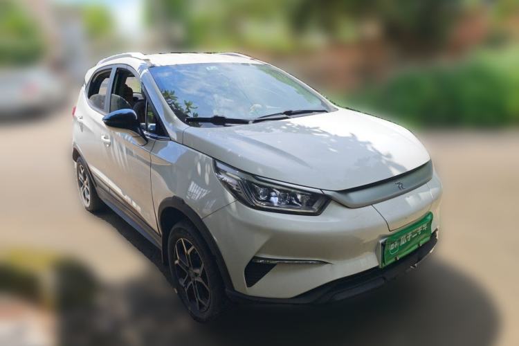 Used BYD Yuan Pro 2021 401 km Luxury Version Front Right 45 Deg