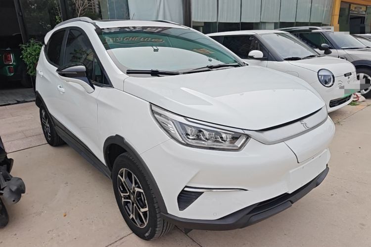 Used BYD Yuan Pro 2021 401 km Luxury Version Front Right 45 Deg