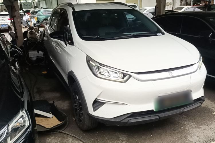 Used BYD Yuan Pro 2021 "Love for a Lifetime" Edition Front Right 45 Deg