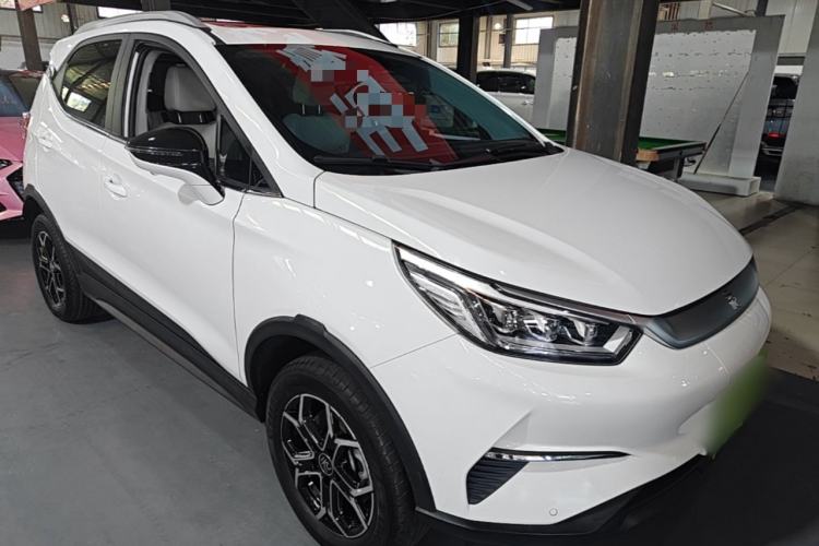 Used BYD Yuan Pro 2021 401 km Deluxe Version Front Right 45 Deg
