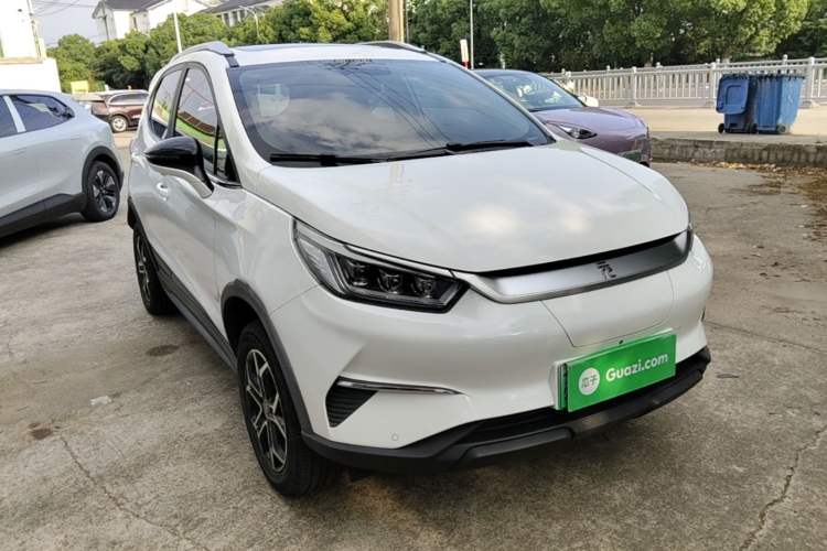 Used BYD Yuan Pro 2021 401 km Deluxe Version Front Right 45 Deg
