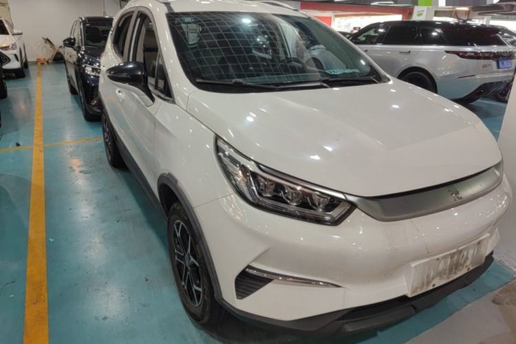 Used BYD Yuan Pro 2021 401 km Luxury Version Front Right 45 Deg