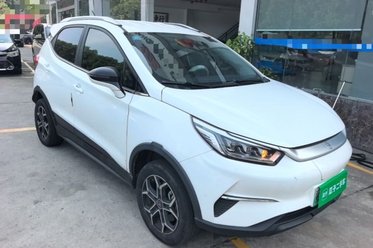 Used BYD Yuan Pro 2021 401 km Luxury Version Front Right 45 Deg