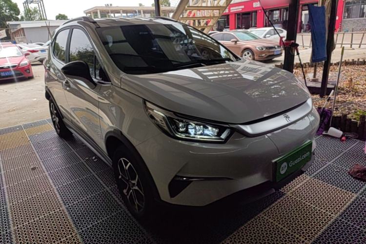 Used BYD Yuan Pro 2021 401 km Luxury Version Front Right 45 Deg