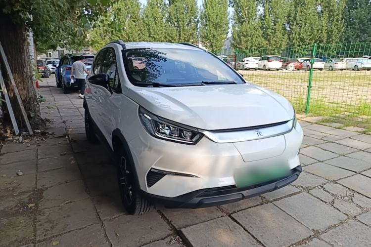 Used BYD Yuan Pro 2021 401 km Luxury Version Front Right 45 Deg