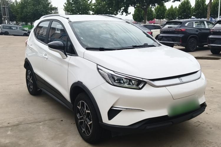 Used BYD Yuan Pro 2021 401 km Luxury Version Front Right 45 Deg