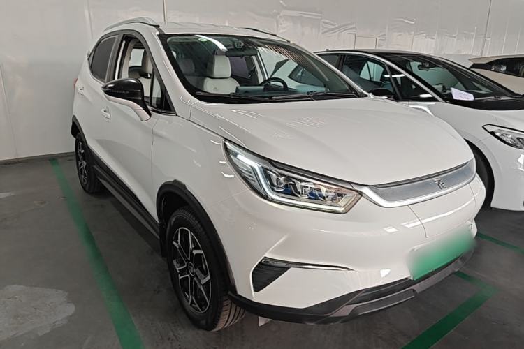 Used BYD Yuan Pro 2021 401 km Luxury Version Front Right 45 Deg