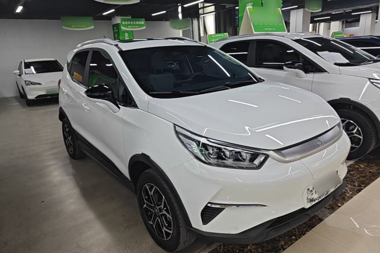 Used BYD Yuan Pro 2021 401 km Deluxe Version Front Right 45 Deg