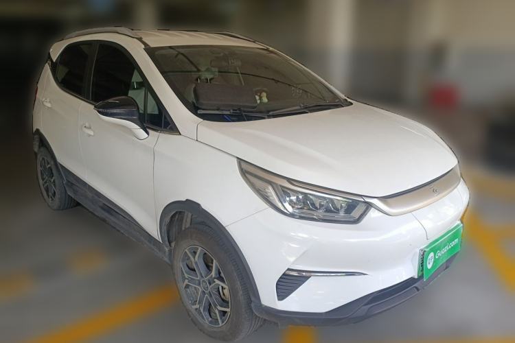 Used BYD Yuan Pro 2021 401 km Luxury Version Front Right 45 Deg