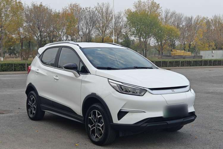 Used BYD Yuan Pro 2021 401 km Luxury Version Front Right 45 Deg