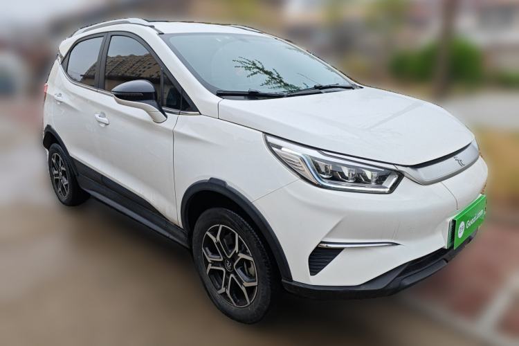 Used BYD Yuan Pro 2021 401 km Luxury Version Front Right 45 Deg