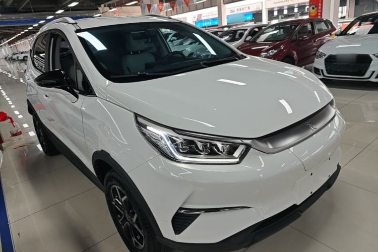 Used BYD Yuan Pro 2021 401 km Luxury Version Front Right 45 Deg