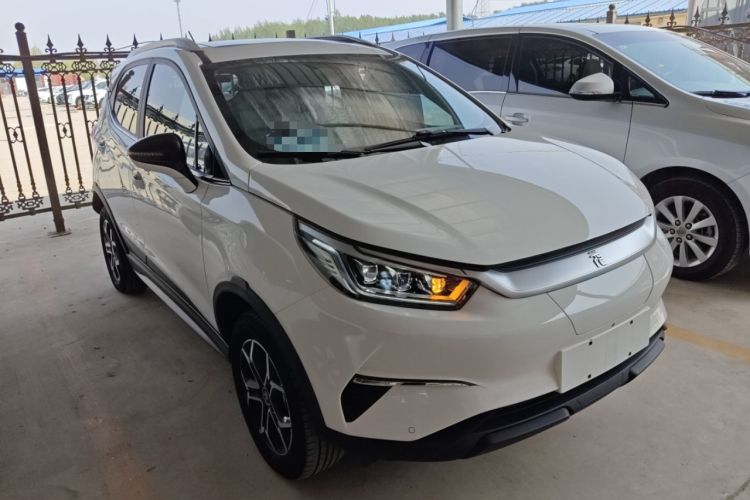 Used BYD Yuan Pro 2021 401 km Deluxe Version Front Right 45 Deg