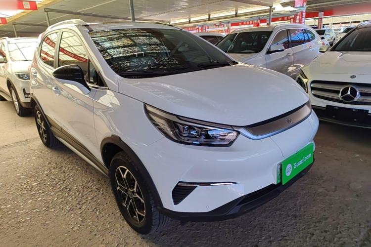 Used BYD Yuan Pro 2021 401 km Deluxe Version Front Right 45 Deg