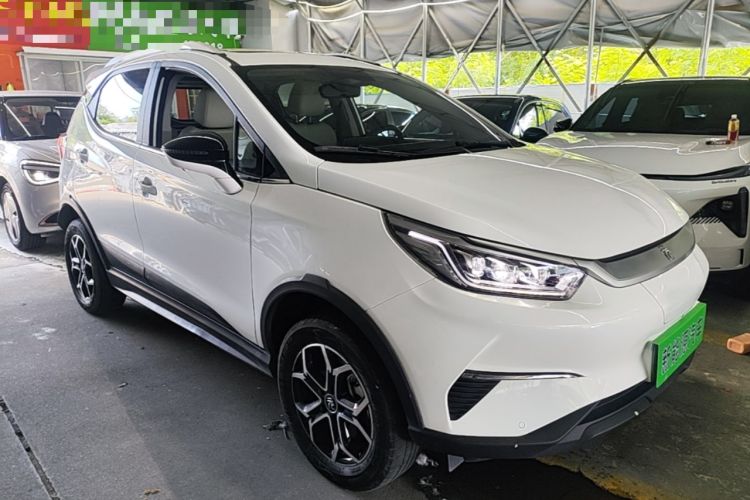 Used BYD Yuan Pro 2021 401 km Deluxe Version Front Right 45 Deg