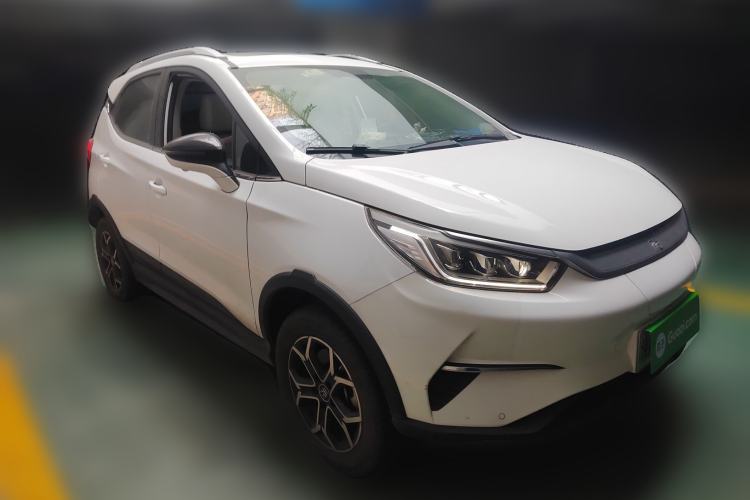 Used BYD Yuan Pro 2021 401 km Deluxe Version Front Right 45 Deg
