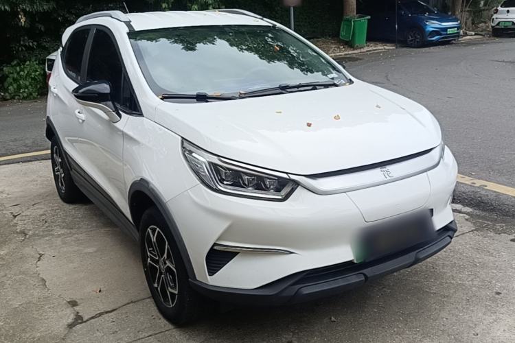 Used BYD Yuan Pro 2021 401 km Luxury Version Front Right 45 Deg