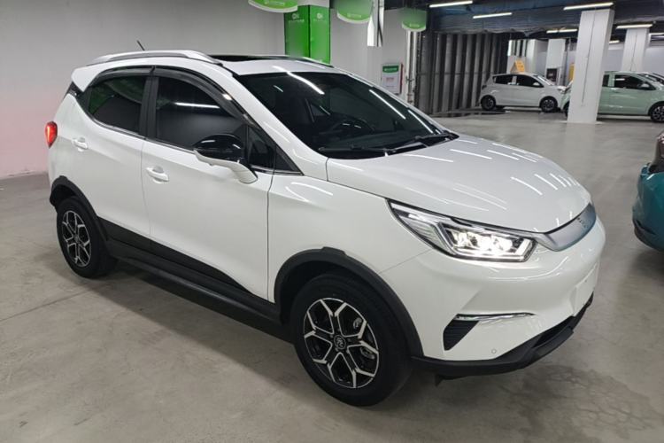 Used BYD Yuan Pro 2021 401 km Deluxe Version Front Right 45 Deg