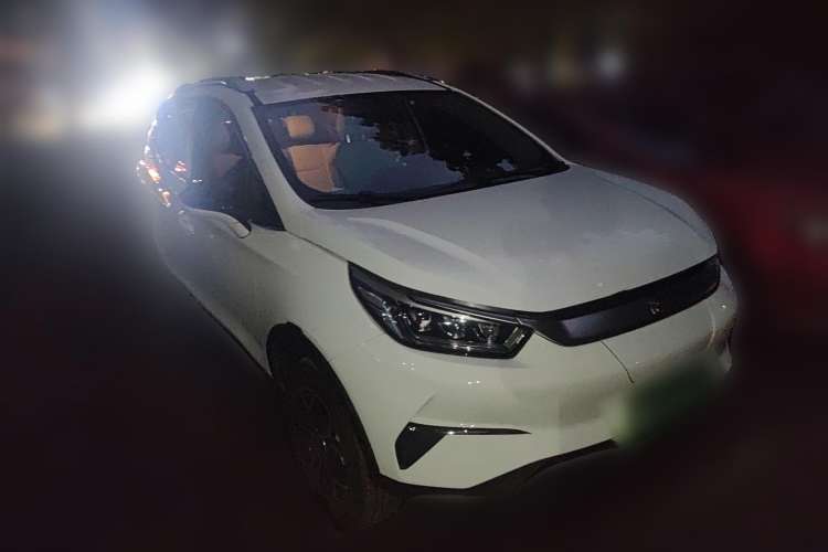 Used BYD Yuan Pro 2021 401 km Luxury Version Front Right 45 Deg