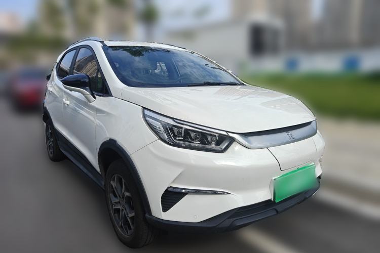 Used BYD Yuan Pro 2021 401 km Deluxe Version Front Right 45 Deg