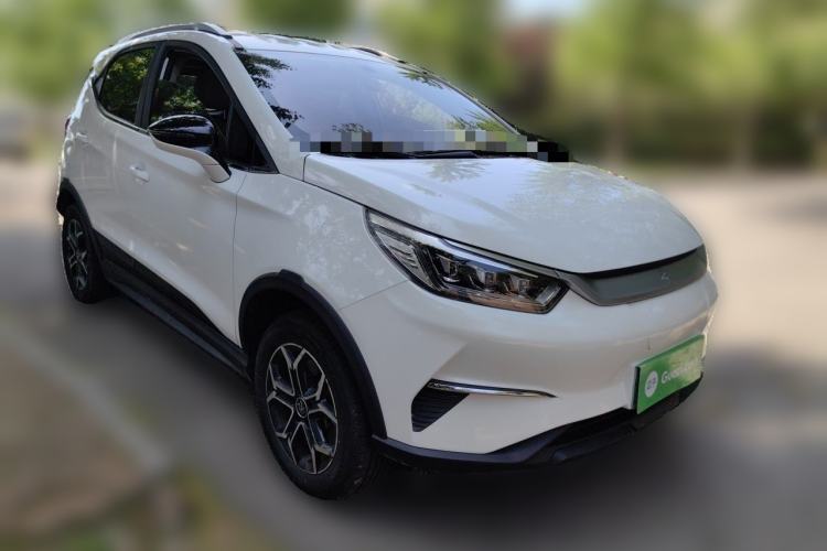 Used BYD Yuan Pro 2021 401 km Luxury Version Front Right 45 Deg