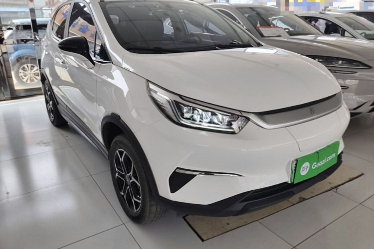 Used BYD Yuan Pro 2021 401 km Luxury Version Front Right 45 Deg