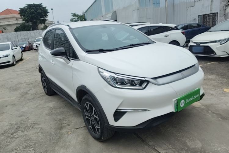 Used BYD Yuan Pro 2021 401 km Luxury Version Front Right 45 Deg