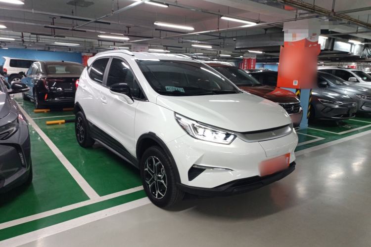 Used BYD Yuan Pro 2021 401 km Luxury Version Front Right 45 Deg
