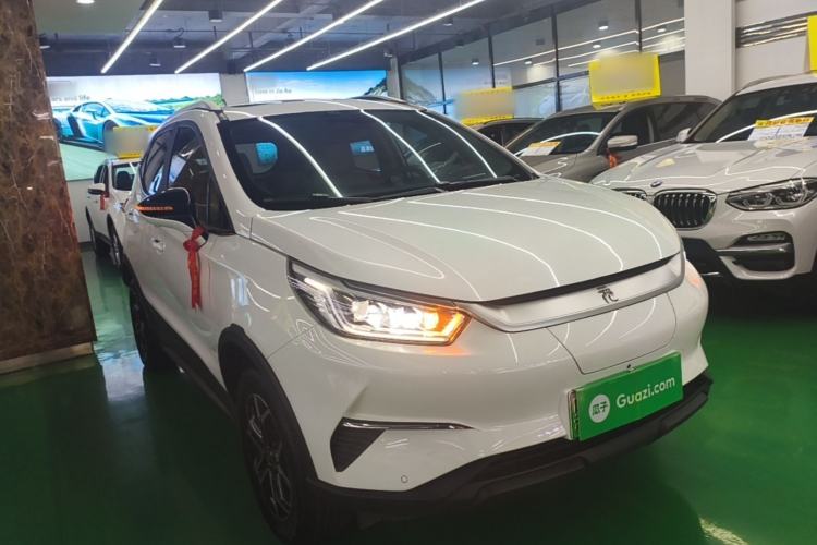 Used BYD Yuan Pro 2021 401 km Deluxe Version Front Right 45 Deg