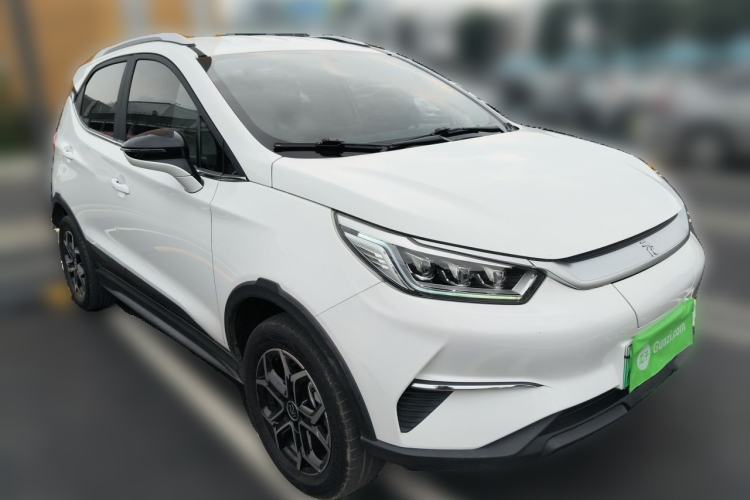 Used BYD Yuan Pro 2021 401 km Luxury Version Front Right 45 Deg